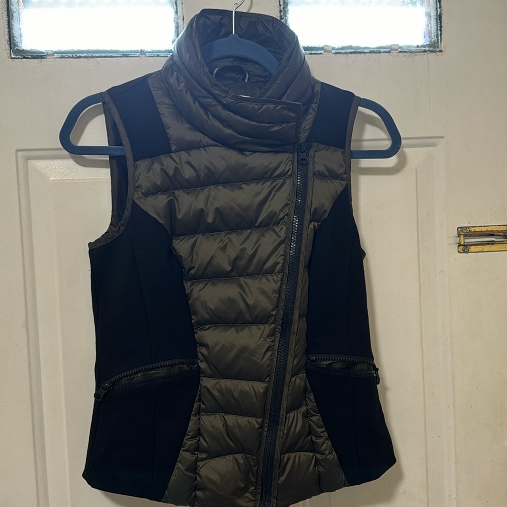 Blanc Noir Down Vest - Olive Green - XS